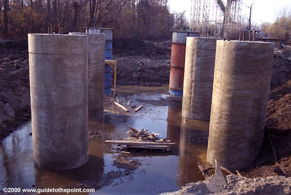 Lagoon support footers