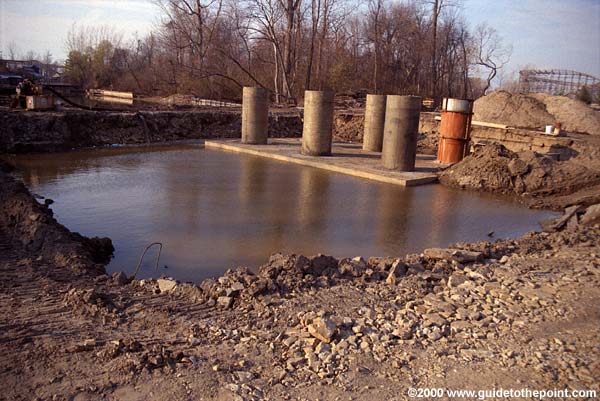 Lagoon support footers