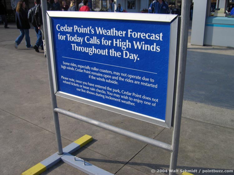 A warning about high winds greeted guests at the main entrance.