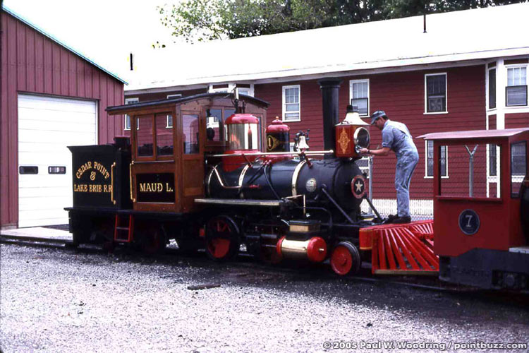 June '92 finds Maude L. being readied for operation on the second train, having been pulled out of the house by the railroad's gas-hydraulic Plymouth switcher, #7.  Copyright 2005, Paul W. Woodring